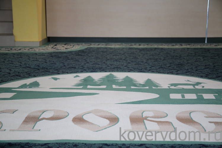 Ковер сшивной с символикой дома отдыха Ковер сшивной с символикой дома отдыха